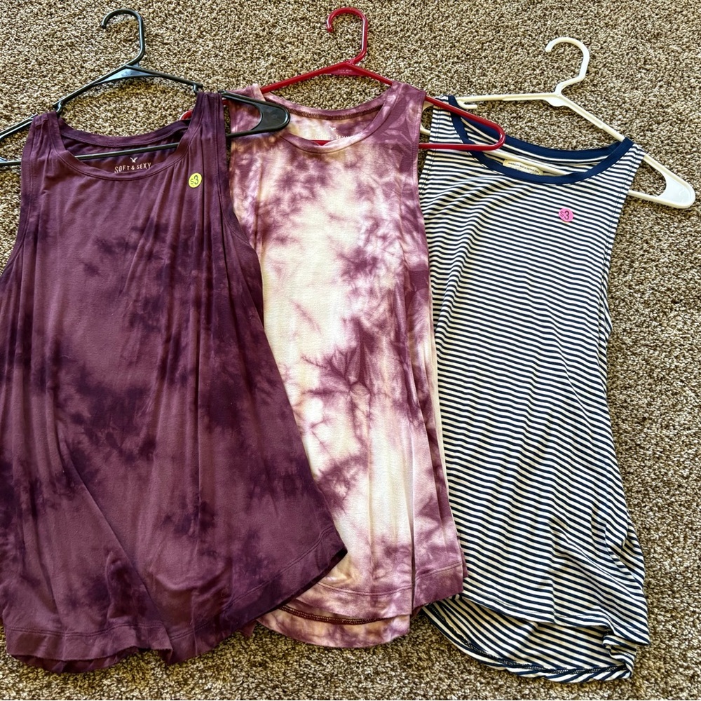 Tank Top Bundle - Picture 2 of 2